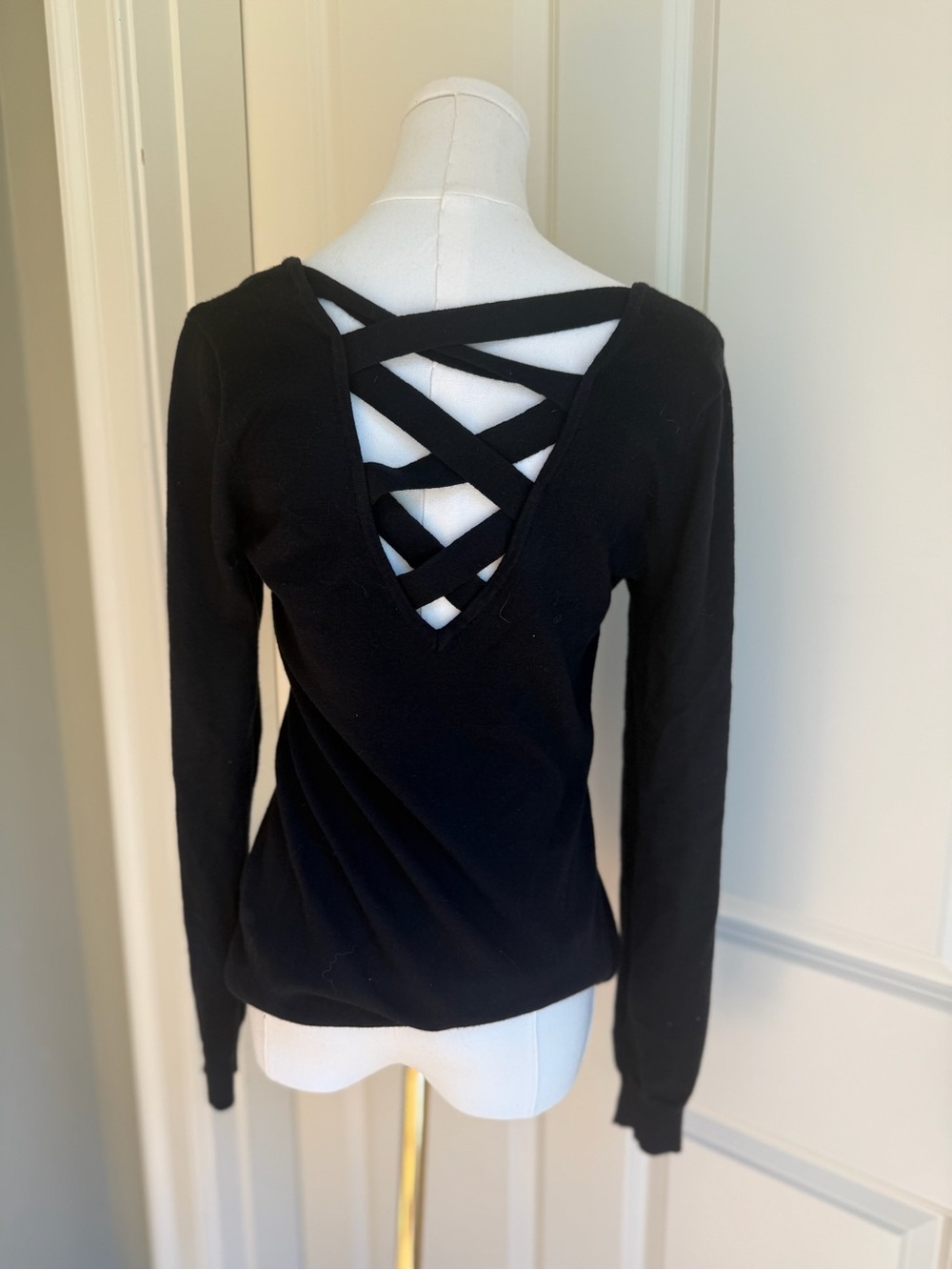 Classic Black V-Neck Long Sleeve Top